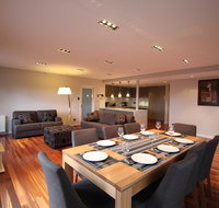Sunny 3 Bedroom Apartment in Sandy Bay