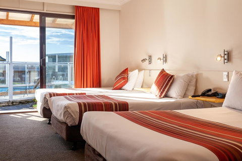 Beachfront Bicheno - Accommodation Tasmania 2