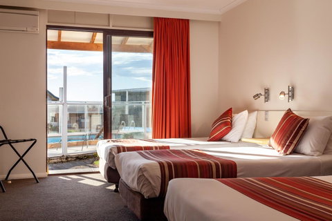 Beachfront Bicheno - Accommodation Tasmania 1