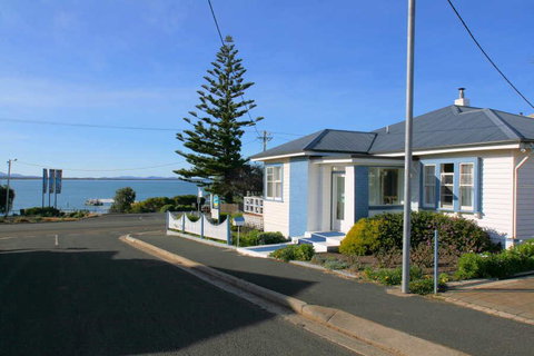 Freycinet Waters - Accommodation Tasmania 0