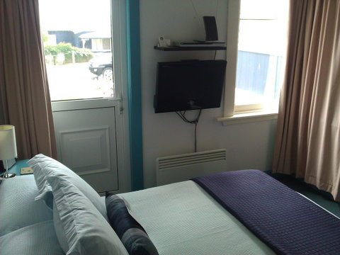 Freycinet Waters - Accommodation Tasmania 18