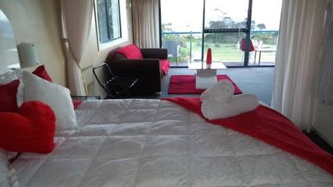 Diamond Island Resort - Accommodation Tasmania 39