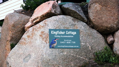 KINGFISHER COTTAGE Beachfront At The Binalong Bay - Accommodation Tasmania 15