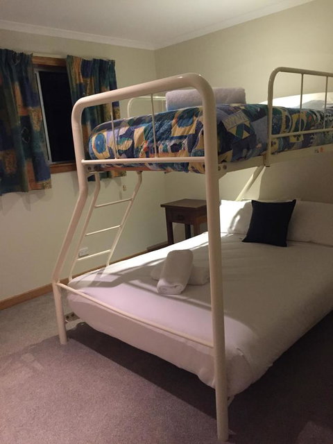 White Sands Estate Unit 24 - Accommodation Tasmania 9