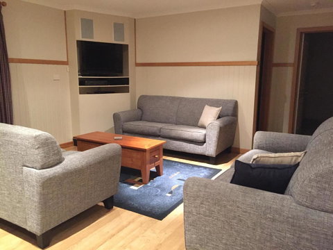 White Sands Estate Unit 24 - Accommodation Tasmania 4