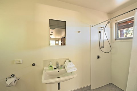 Freycinet Eco Luxe ~ Forest ~ Ocean ~ Mountain - Accommodation Tasmania 17
