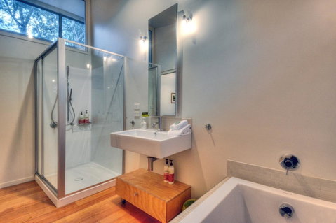 Freycinet Eco Luxe ~ Forest ~ Ocean ~ Mountain - Accommodation Tasmania 15