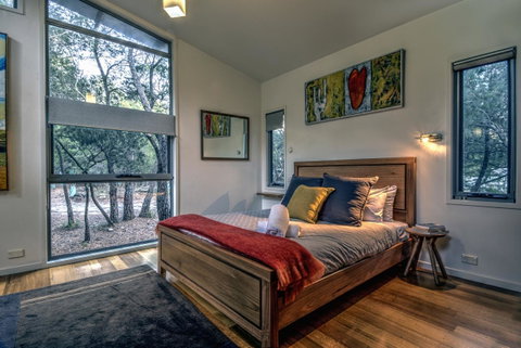 Freycinet Eco Luxe ~ Forest ~ Ocean ~ Mountain - Accommodation Tasmania 1