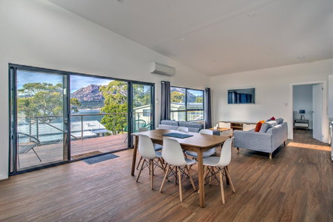 Dock Of The Bay - Accommodation Tasmania 0