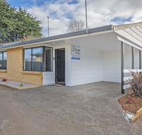 Elkie Villa - 2 Bedroom Unit - Burnie - Accommodation Tasmania