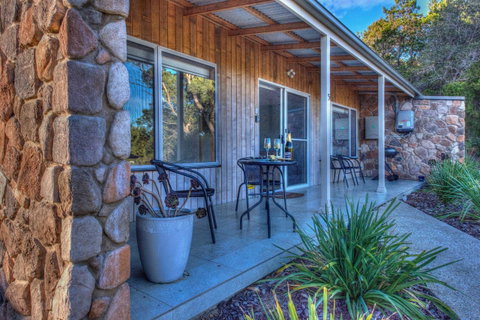 Freycinet Stone Studio 6 - Mica - Accommodation Tasmania 1