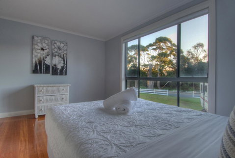 Muirs Beach Retreat - Accommodation Tasmania 3