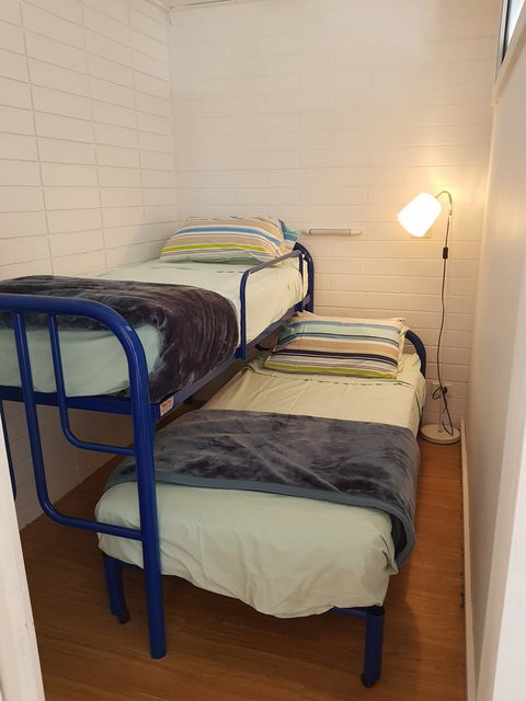 Beach Hut Scamander - Accommodation Tasmania 7