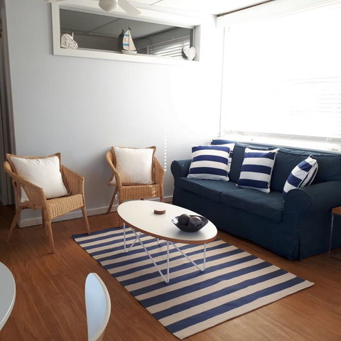 Beach Hut Scamander - Accommodation Tasmania 1
