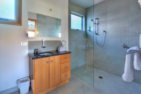 Freycinet Stone Studio 3 - Feldspar - Accommodation Tasmania 11