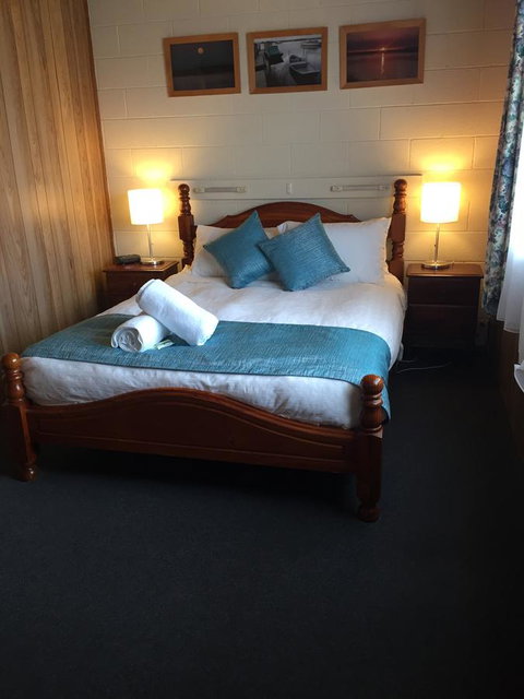 Regatta Point Tavern & Holiday Villas - Accommodation Tasmania 7