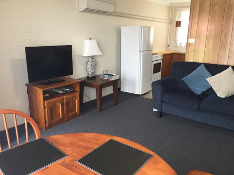 Regatta Point Tavern & Holiday Villas - Accommodation Tasmania 5