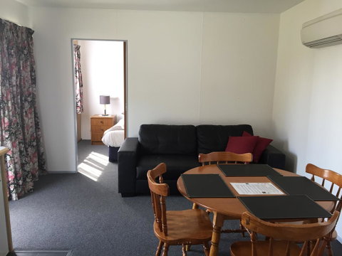 Regatta Point Tavern & Holiday Villas - Accommodation Tasmania 22