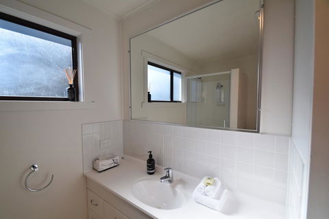 Waders - Accommodation Tasmania 14