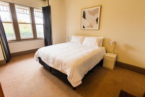 360 Murray - Accommodation Tasmania 7