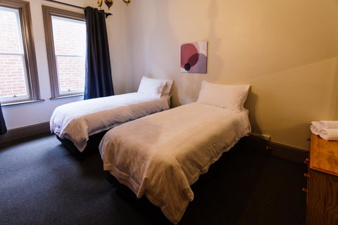 360 Murray - Accommodation Tasmania 6