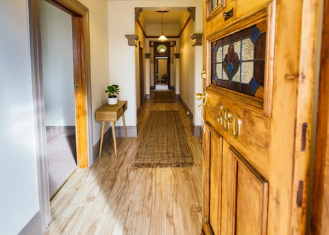 360 Murray - Accommodation Tasmania 0