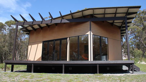 BAY OF FIRES ECO HUT Off Grid Experience At Binalong Bay - Accommodation Tasmania 21