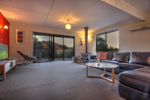 Cove Beach Apartment 2 - Accommodation Tasmania 2