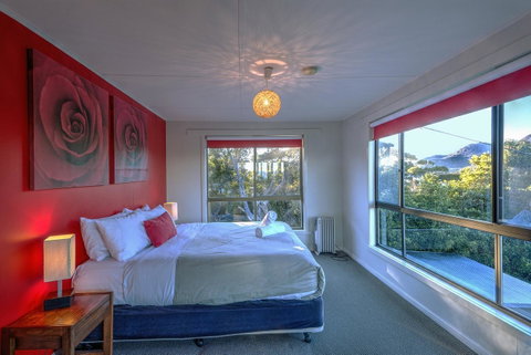 Cove Beach Apartment 2 - Accommodation Tasmania 4