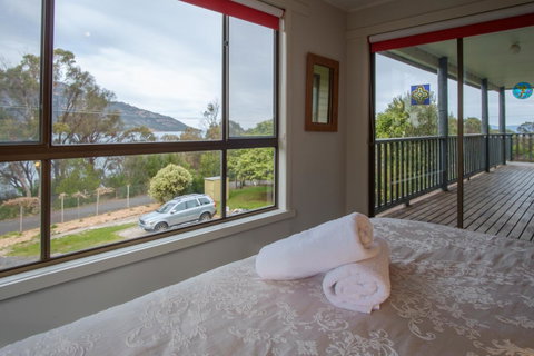Cove Beach Apartment 2 - Accommodation Tasmania 13
