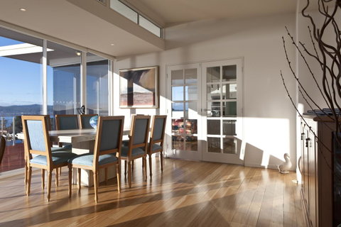 567 Sandy Bay - Accommodation Tasmania 8