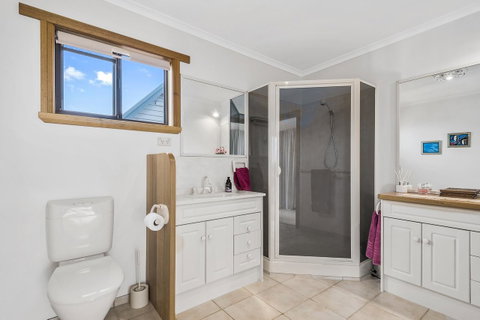 Zenith - Accommodation Tasmania 33