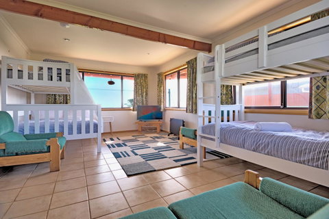 Zenith - Accommodation Tasmania 14