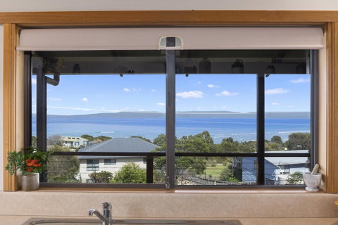 Zenith - Accommodation Tasmania 29