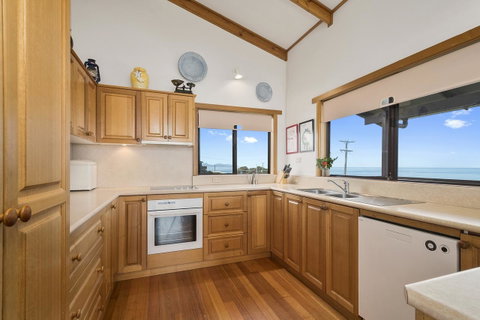 Zenith - Accommodation Tasmania 8