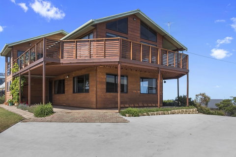 Zenith - Accommodation Tasmania 23