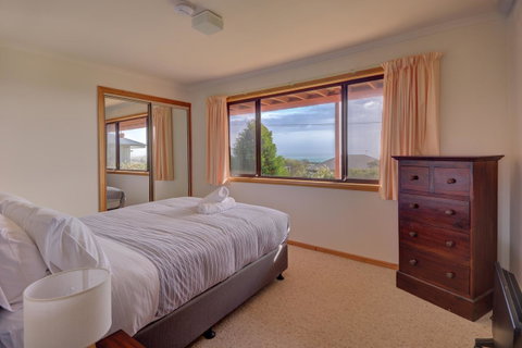 Zenith - Accommodation Tasmania 16
