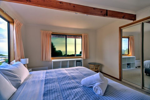 Zenith - Accommodation Tasmania 13