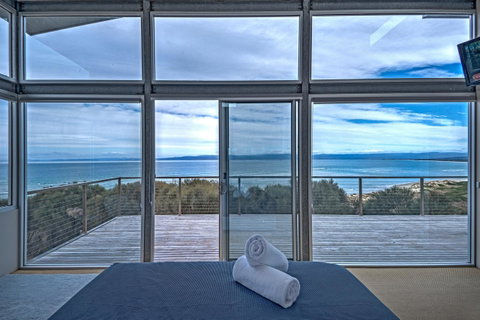 Halcyon ~ Immerse Yourself In The Sky And Sea - Accommodation Tasmania 2