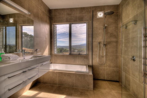 Halcyon ~ Immerse Yourself In The Sky And Sea - Accommodation Tasmania 9