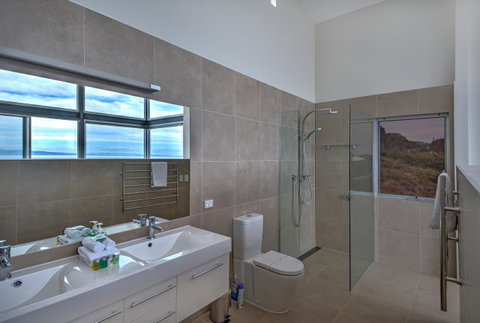 Halcyon ~ Immerse Yourself In The Sky And Sea - Accommodation Tasmania 13