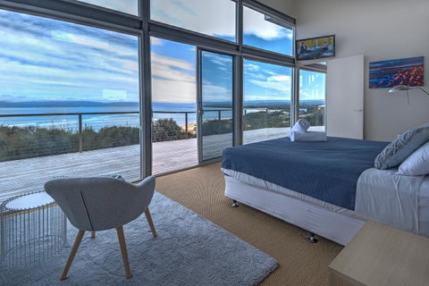 Halcyon ~ Immerse Yourself In The Sky And Sea - Accommodation Tasmania 6