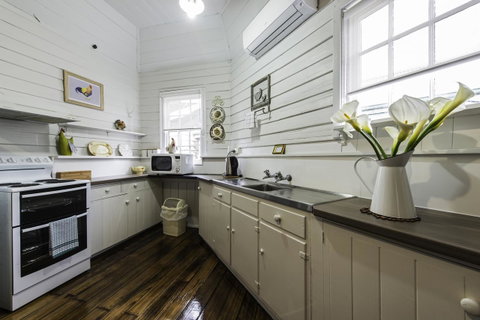 Touchwood Cottages - Accommodation Tasmania 12
