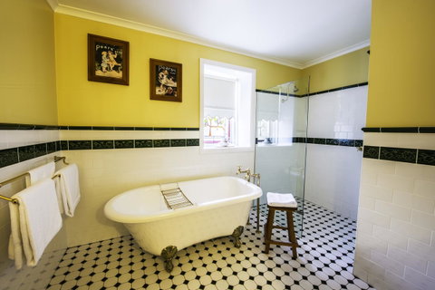 Touchwood Cottages - Accommodation Tasmania 10