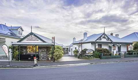 Touchwood Cottages - Accommodation Tasmania 0