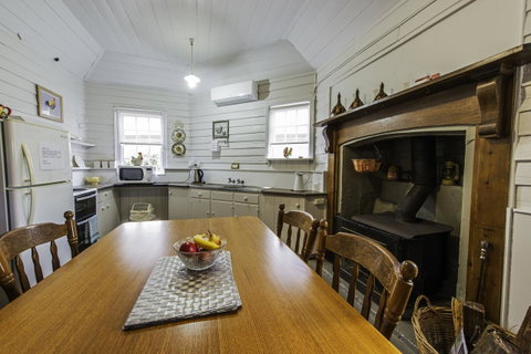 Touchwood Cottages - Accommodation Tasmania 14