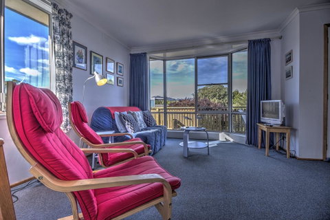 Ar Lan Y Mor - Accommodation Tasmania 0