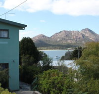 Coles Bay Waterfronter 2 - Accommodation Tasmania