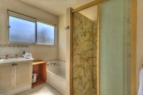 The Tides - Accommodation Tasmania 13