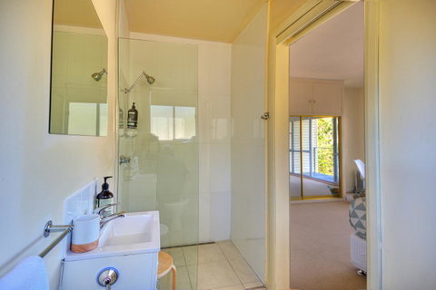 The Tides - Accommodation Tasmania 11